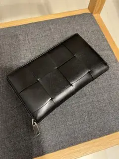 BOTTEGA VENETA カセットジップアラウンドウォレット　ブラック