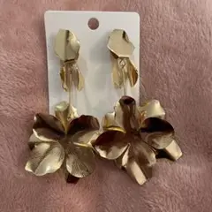ピアス