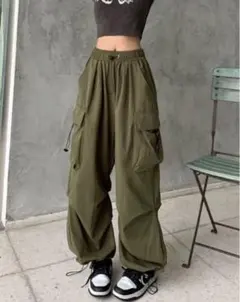 オリーブ カーキ カーゴパンツ 運動着 ポケット付き 韓国系 夏服 着痩せ
