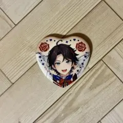 Rose Valentine ランダムハート型缶バッジ 三枝明那 - メルカリ