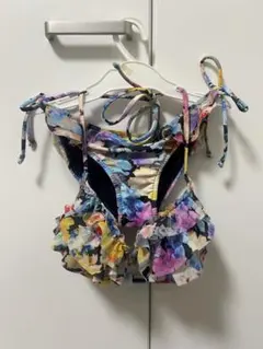 9M⭐︎フラワーパターン フリル付きビキニ