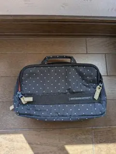 ARTISAN&ARTIST 中型ポーチ ブラック・ドットのサムネイル