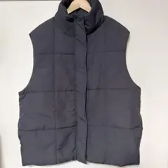 しまむら　LOGOs ダークグレー ダウンベストのサムネイル
