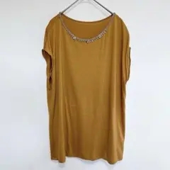 モガ♦︎ビジューネックトップス（M）マスタード 半袖 とろみ 上品 きれいめのサムネイル
