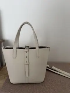 正規品】CHARLES & KEITH ベリル バケツバッグ 海塩ブルー - メルカリ