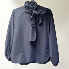 専用yori キーネックフリルブラウス ネイビー　38 専用yori キーネックフリルブラウス ネイビー 38 - メルカリ