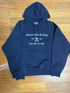 アバクロンビー&フィッチ　パーカー