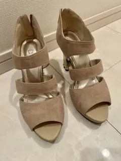 卑弥呼　美品！上品日本制ベージュ色　ハイヒールサンダル　パーティーにも　23.5