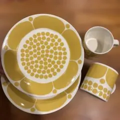 ARABIA スンヌイタイイエロー プレート&マグカップ4点 ARABIA（アラビア） 食器 マグカップ スンヌンタイ 280ml ARABIA