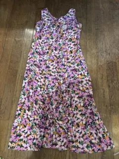 花柄ワンピース