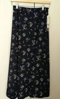 【新品タグ付】ロペピクニック　花柄ネイビー スカート サイズ38　定価4990円