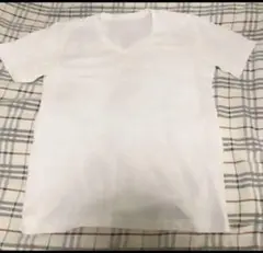 UNIQLO VネックTシャツ