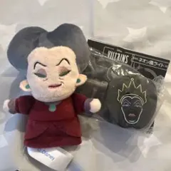 ディズニーヴィランズ　みにわるズ　トレメイン夫人　ネオン風ライト　女王