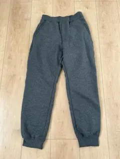 ユニクロ　キッズ　グレー スウェットパンツ 裏起毛　140