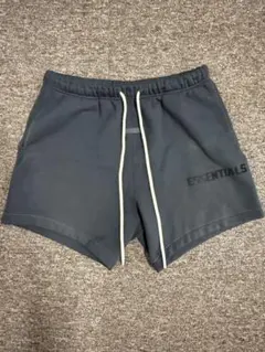 ESSENTIALS ブラック ショートパンツ XS 試着のみ ESSENTIALS ブラック ショートパンツ XS 試着のみ - メルカリ