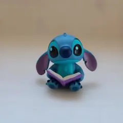 ディズニー　フィギュア　本を持つスティッチ