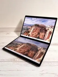 13.5インチデュアルディスプレイノートPC DXUSCREEN