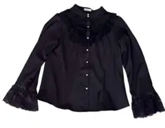 axesfemme 黒いレースフリル付きシャツ