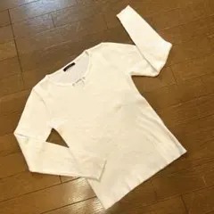 INGNI ホワイト リブ編み 長袖 Tシャツ 胸元パール装飾　M シンプル