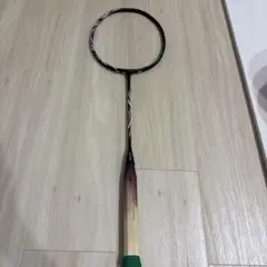 アストロクス100zz クレナイ 『ぬーさん』 YONEX バドミントンラケット アストロクス 100 ZZ クレナイ (821
