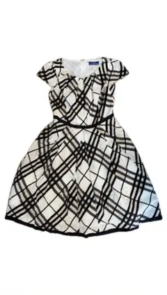BURBERRYノースリーブひざ丈ワンピース チェック柄