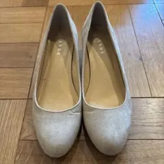 RANDA パンプス ベージュ スエード調のサムネイル