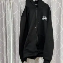 Stüssy ブラック ジップアップパーカー