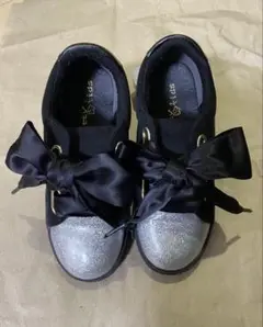 Betsy Kids ブラック シルバー フォーマルシューズ