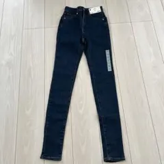 GU ハイウエストスキニーパンツ　　58㎝のサムネイル