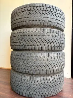 Nokian Hakkapeliitta R5 EV 235/45R18 テスラ - メルカリ