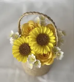 ひまわりと黄色いバラのミニカゴアレンジ　折り紙　ハンドメイド