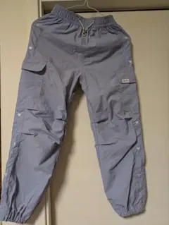 ハートチャーム付き　カーゴパンツ