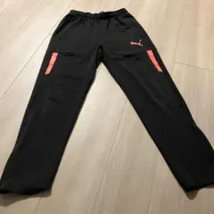 PUMA ブラック ロングパンツ