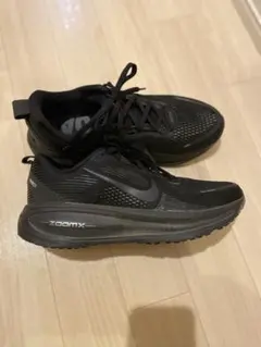 Nike ZoomX ブラック ランニングシューズ