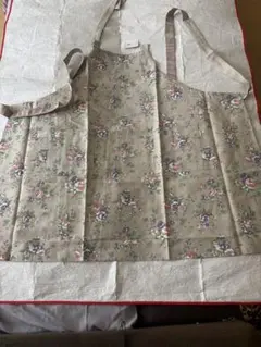 【新品・タグ付】アフタヌーンティー エプロン ローズ 花柄 麻混 ベージュ
