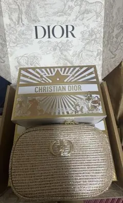 Dior ノベルティ　ポーチ 箱付き