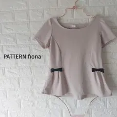 美シルエット PATTERN リボン付ペプラムカットソー ピンクベージュ M相当のサムネイル