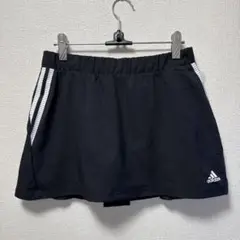 新品　アディダス　スポーツスカート　Mサイズ　ブラック　インナーパンツ付