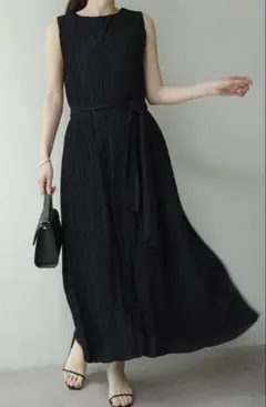 美品 アドーア ADORE ロングワンピース ブラック ストライプ メッシュ