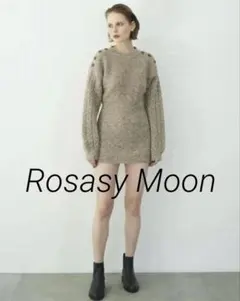 【Rosarymoon】バックオープンニットワンピース　ミニ　ベージュ　人気のサムネイル