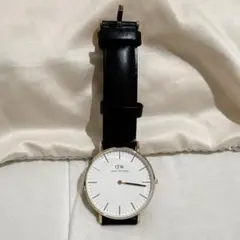 【美品】Daniel Wellington アナログ腕時計 ホワイト/ブラックのサムネイル
