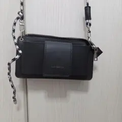 ROVERETO スマホショルダーバッグ ブラック