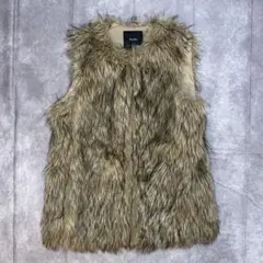 【Bershka】 ファーベスト