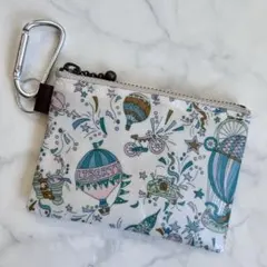 リバティ　スカイハイ　グリーン　カラビナポーチ キーホルダー　カードケース