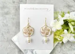 水引ピアス　重ね梅結び　白×ゴールド