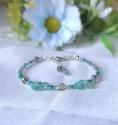 Bー197　天然石　ビーズブレスレット(ハンドメイド)　アパタイト