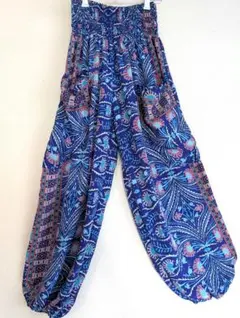 ヨガパンツ アラジンパンツ ブルー 花柄 新品 タグつきのサムネイル