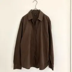 ユニクロ ソフトブラッシュドシャツ 長袖 ブラウンのサムネイル