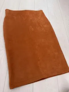 テラコッタスエードタイトスカート スリット入り