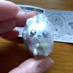 ちいかわ　モモンガ　つまんでつなげてますこっと